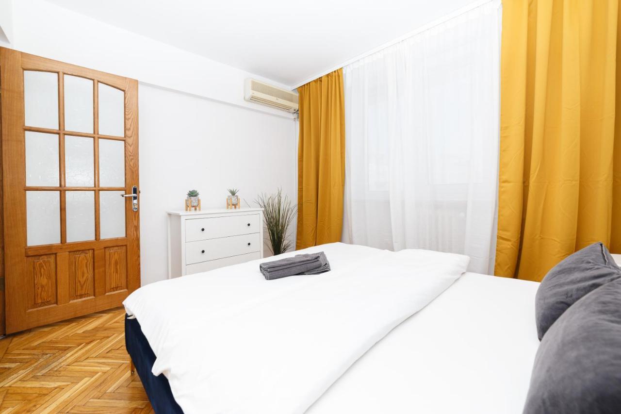 Color Ap Calea Victoriei 12C Apartment Bucharest Exterior photo